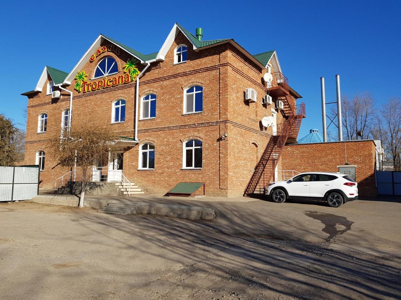 Tropicana Inn Орал Екстер'єр фото