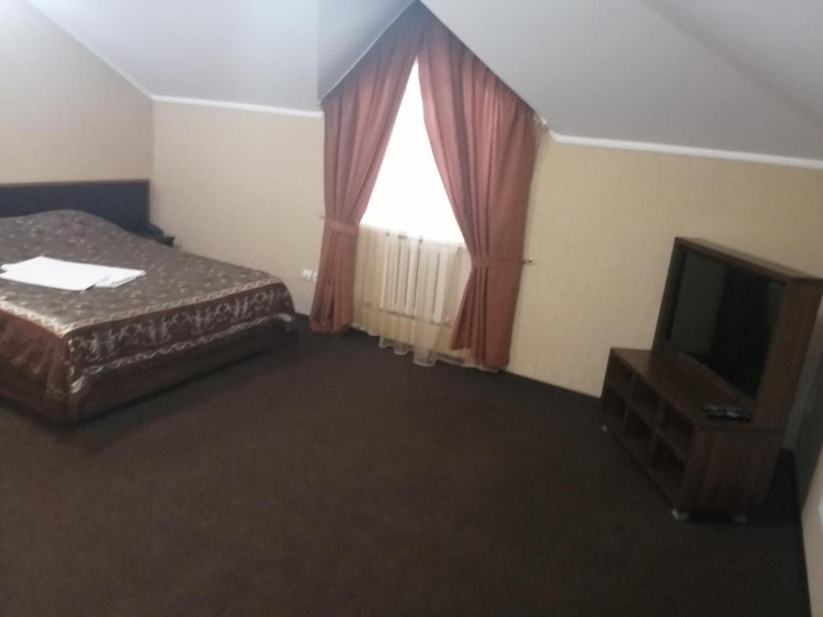 Tropicana Inn Орал Екстер'єр фото
